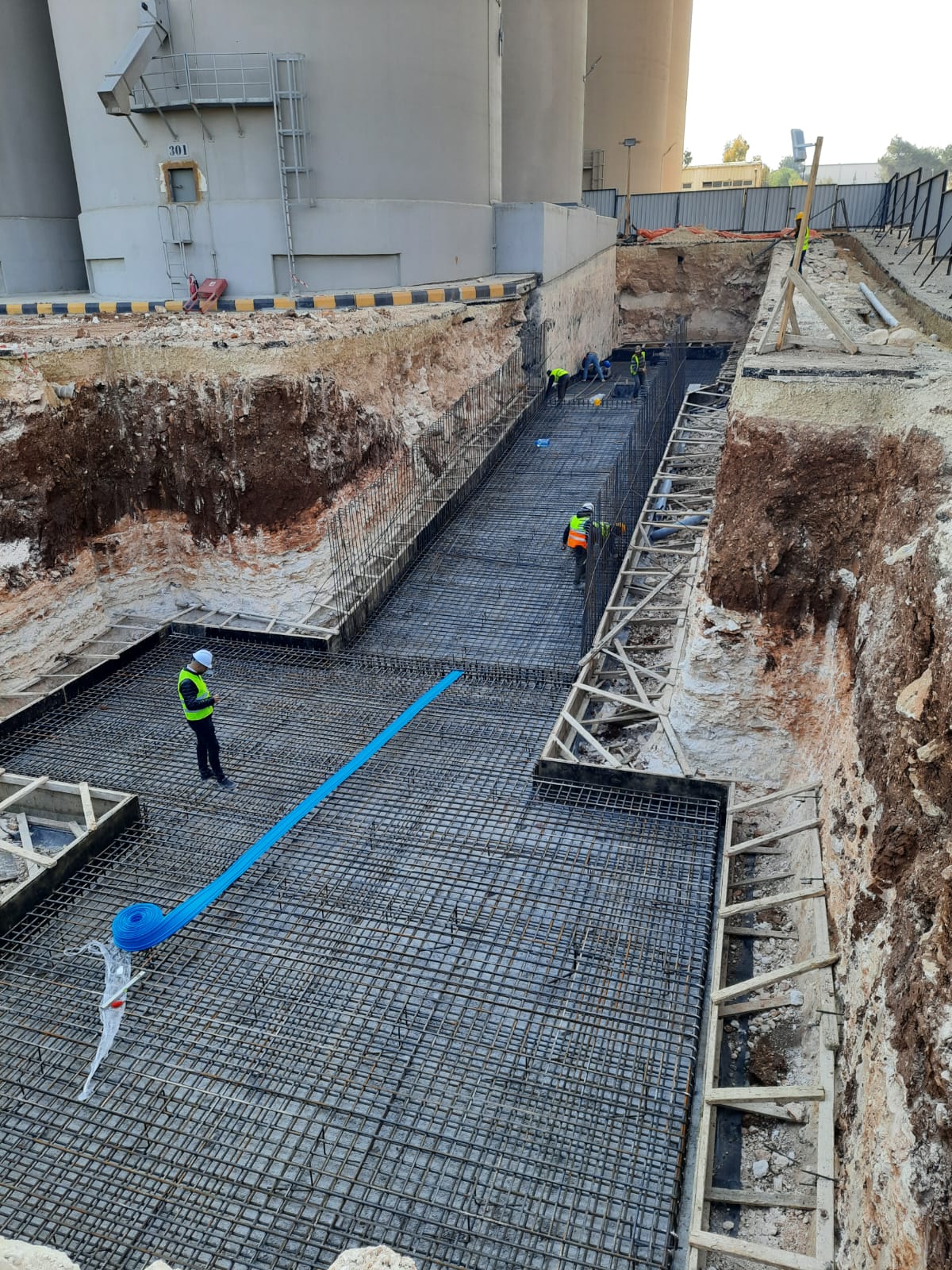العطاء المركزي رقم 8/2022 والخاص بتوريد وتركيب وتشغيل محطة تفريغ الحبوب السائبة في مجمع الجويدة